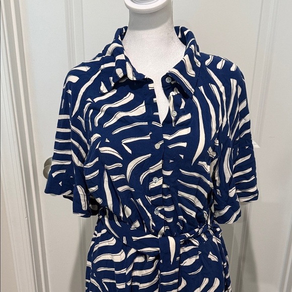 H&M Blue and White Maxi Dress - Picture 2 of 7